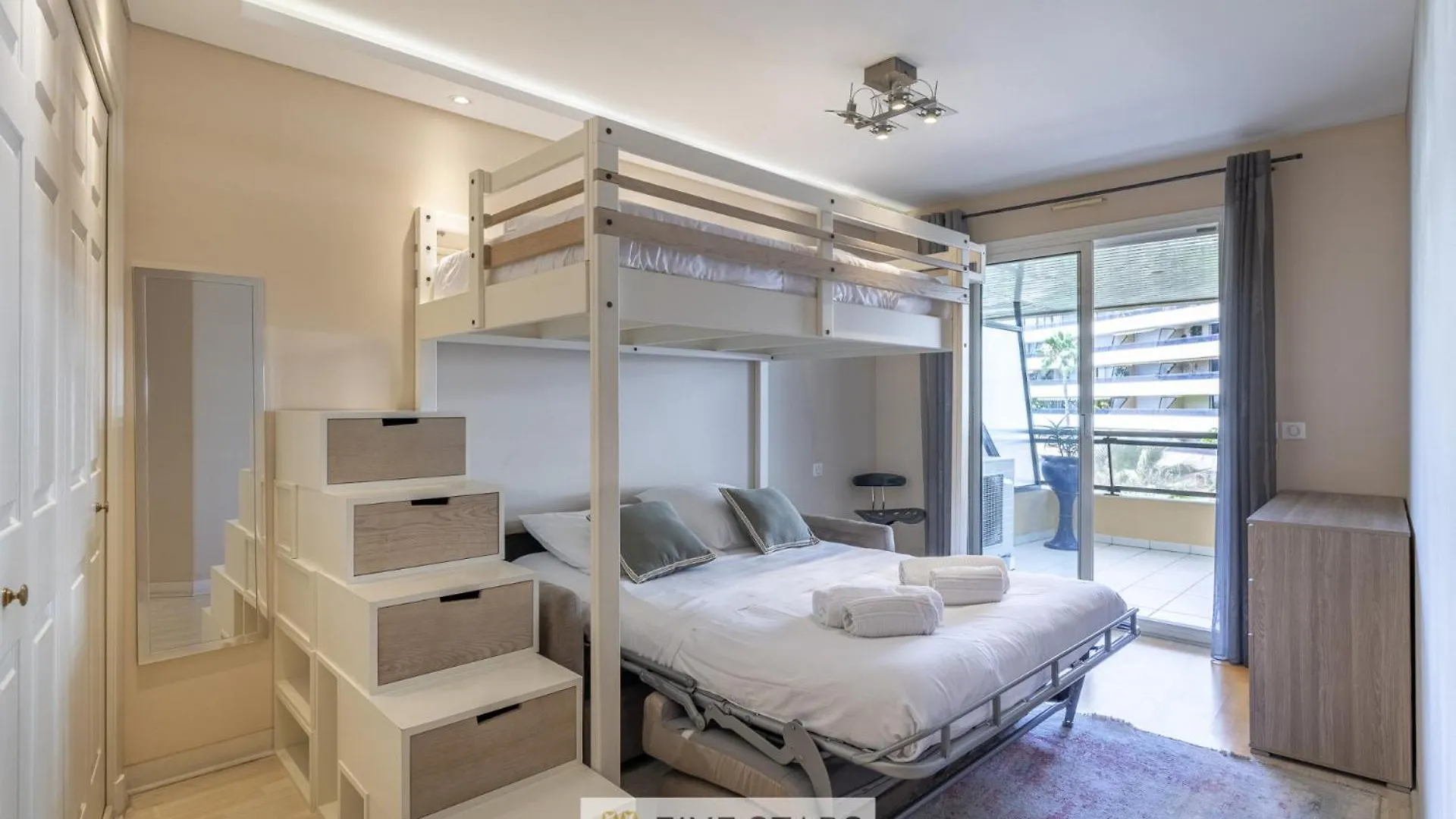 Suite Haiti Fshh Saint-Laurent-du-Var France