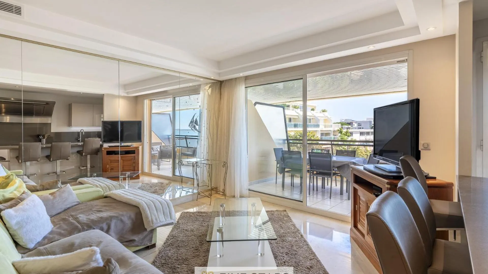 Suite Haiti Fshh Saint-Laurent-du-Var 0*,