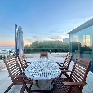 Sea And Mountain Views From Your Rooftop ! Saint-Laurent-du-Var